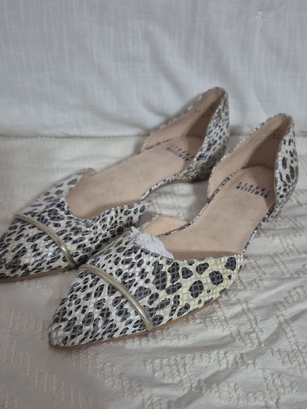 Stuart Weitzman Women's Pointed D'Orsay Flats in Cream Leopard Print